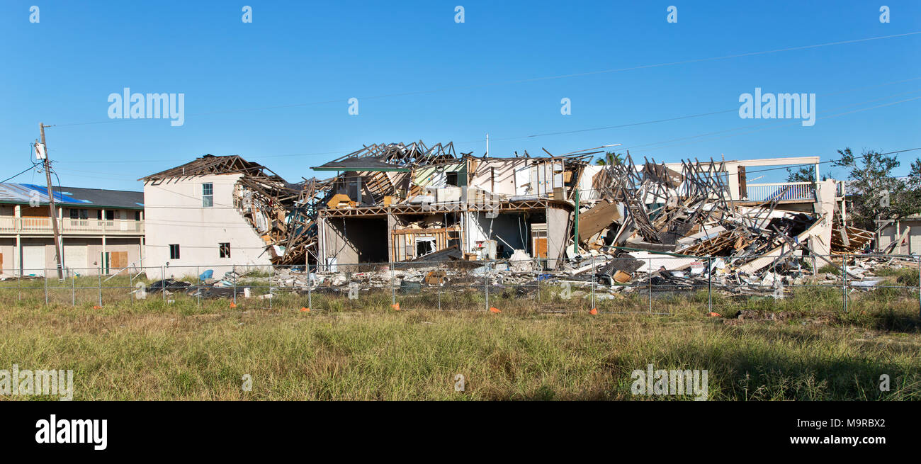 L'ouragan Harvey 2017 destruction massive, complexe composé de plusieurs structures, unités de deux étages. Banque D'Images