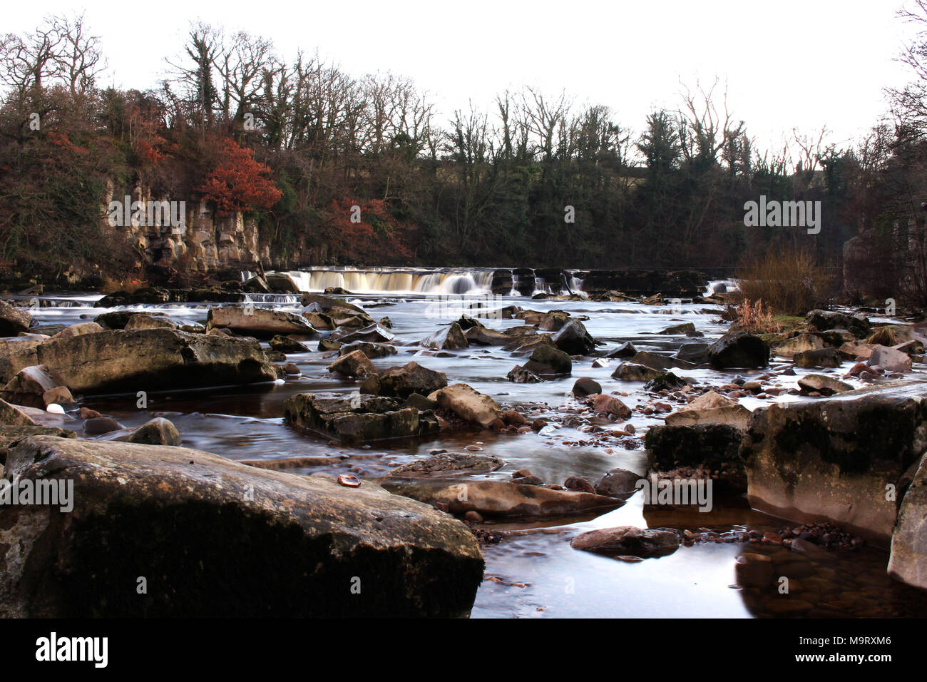 Landscpe Richmond River Swale, rochers, cascades, Yorkshire, UK Banque D'Images