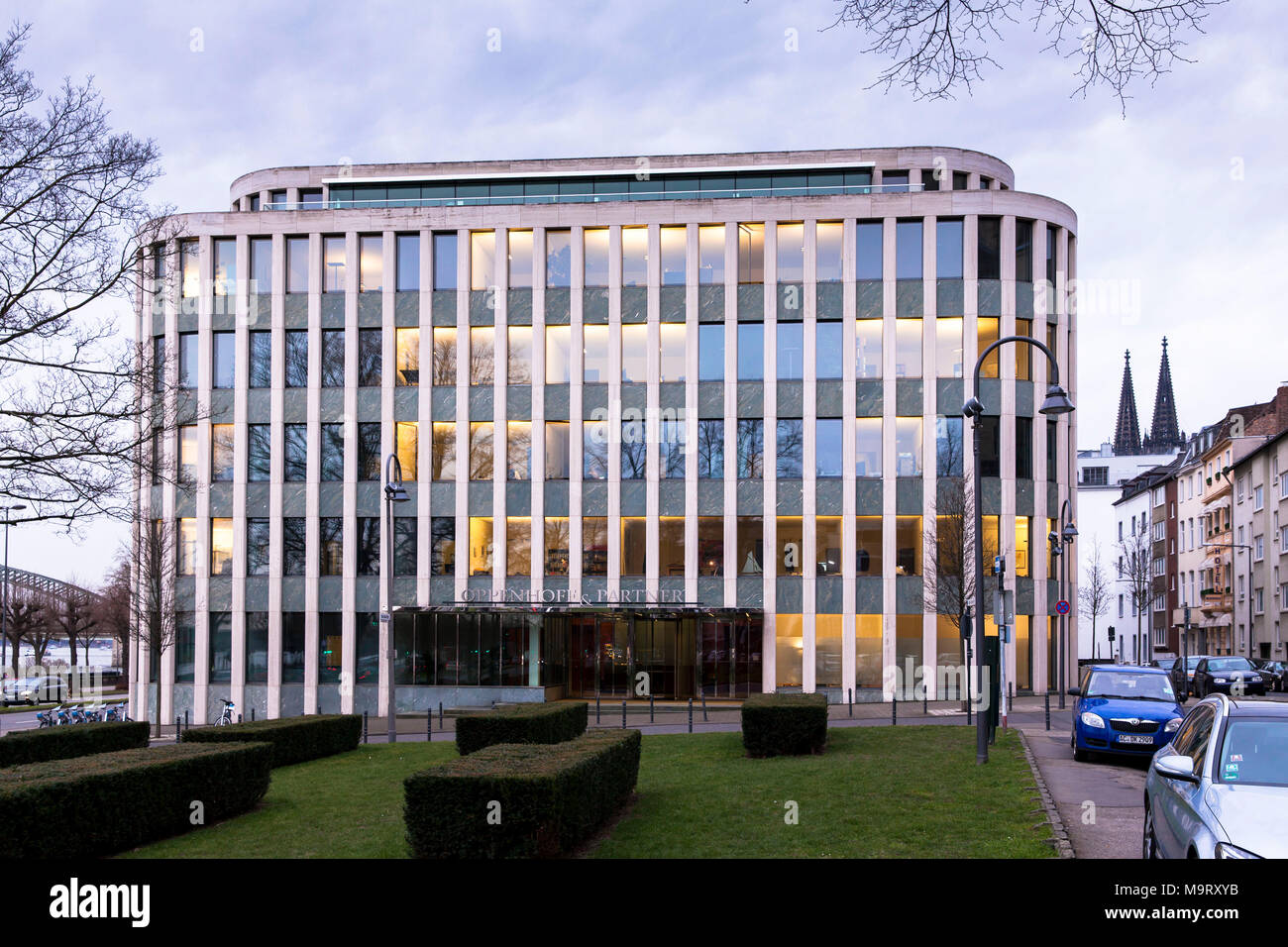 Allemagne, Cologne, immeuble de bureaux à la rue Konrad-Adenauer-Ufer 21-23, entre autres de l'administration centrale du cabinet Oppenhoff & Partner. Deutschland Banque D'Images