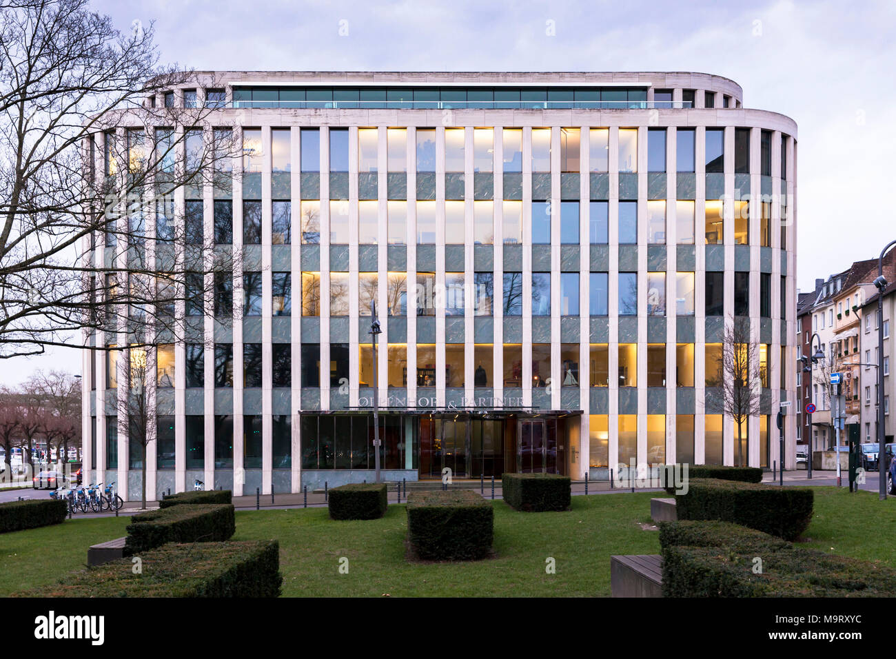 Allemagne, Cologne, immeuble de bureaux à la rue Konrad-Adenauer-Ufer 21-23, entre autres de l'administration centrale du cabinet Oppenhoff & Partner. Deutschland Banque D'Images