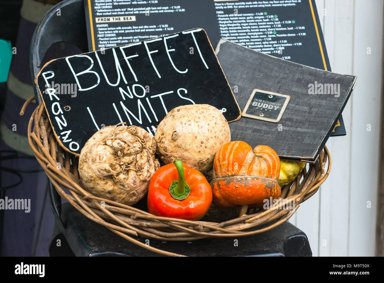 Aucune limite à l'affichage Buffet Restaurant Rome, Latium, Italie. Banque D'Images
