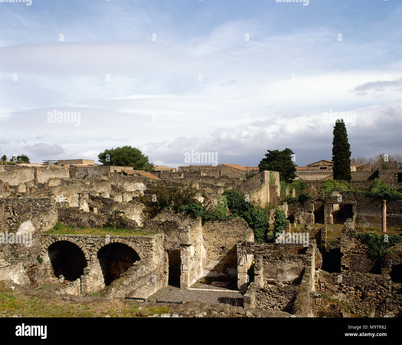 Pompéi. Ancienne ville romaine détruite à cause de l'éruption du Vésuve en 79 ap. Vue panoramique de la ville depuis le nord de l'Odéon. Pompei, Campanie, Italie. Banque D'Images
