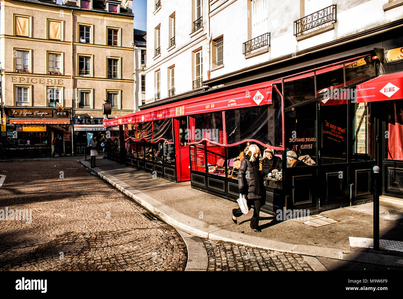 Cafe Delmas à Place de la Contrescarpe. Paris, France. Banque D'Images