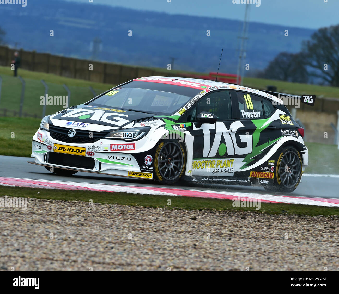 Le circuit automobile de Donington Park, Castle Donington, Leicestershire, Angleterre, le 27 mars 2018, Senna Proctor, Vauxhall Astra, pendant l'essai pour le B Banque D'Images