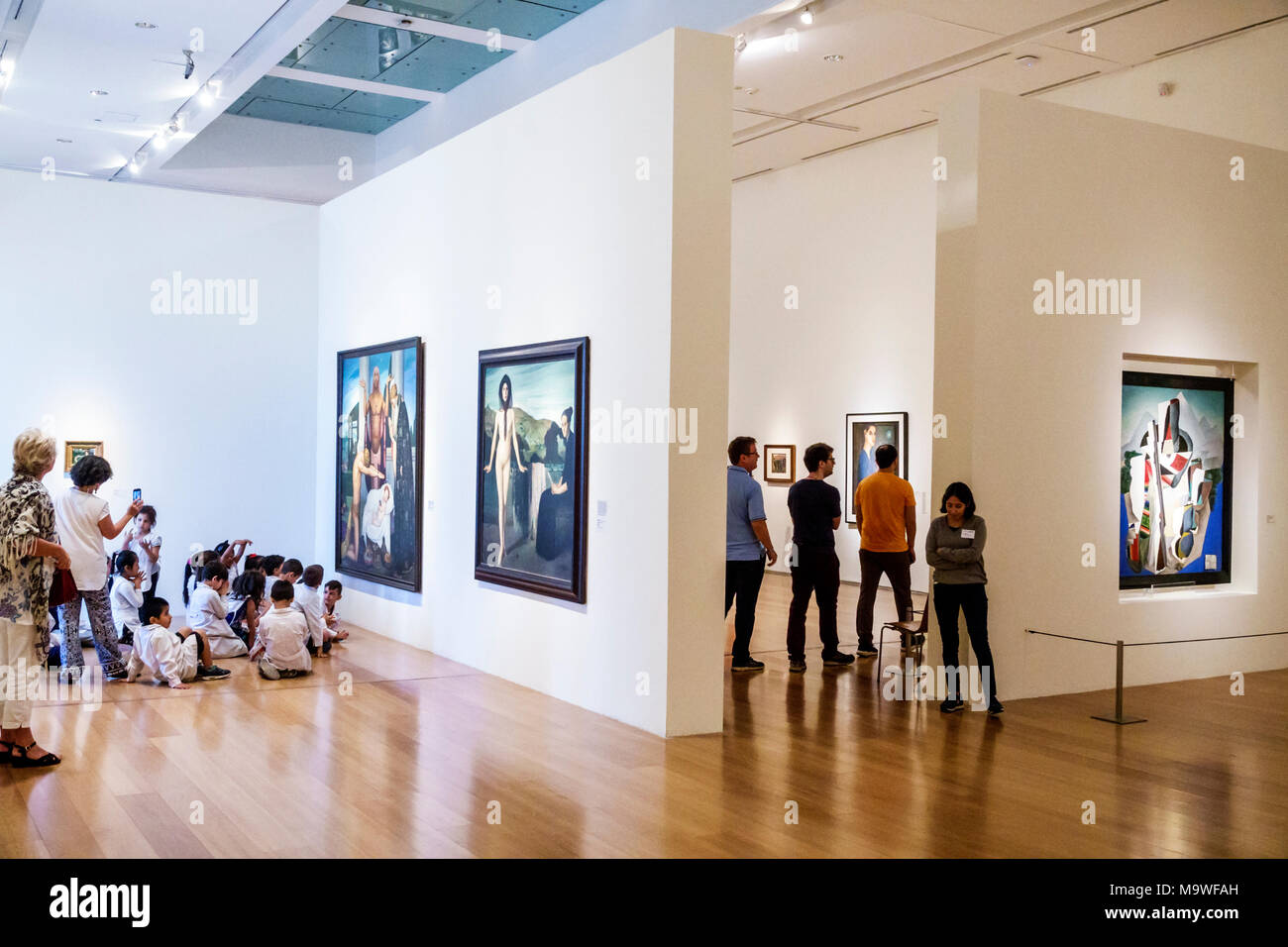 Buenos Aires Argentina,Buenos Aires Musée d'Art latino-américain MALBA Museo de Arte Latinoamericano,intérieur intérieur,étudiant étudiants éducation élève vous Banque D'Images