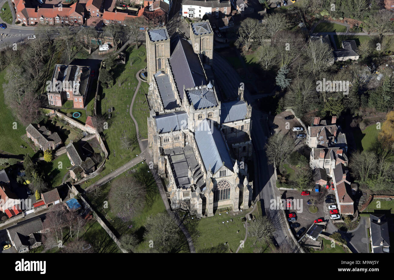 Vue aérienne de la cathédrale de Ripon, Yorkshire du Nord Banque D'Images