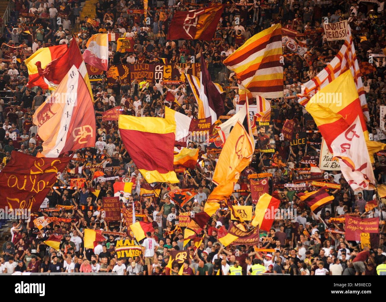 26 août 2017, Stadio Olimpico, Rome, Italie, Serie A Football, EN TANT QUE Roms contre l'Inter Milan ; Fans Roma Banque D'Images