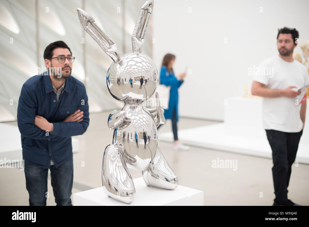 LOS ANGELES, CA - 15 mars 2018 : le lapin par Jeff Koons dans le vaste musée en centre-ville de Los Angeles le 15 mars 2018. Banque D'Images