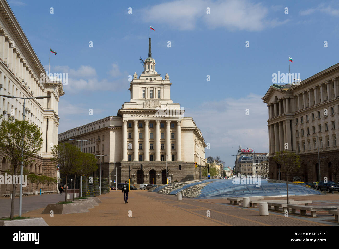 Vue générale de la pl. Avec l'ancienne Nezavisimost Parti Communiste House, une partie de la Largo, Sofia, Bulgarie. Banque D'Images