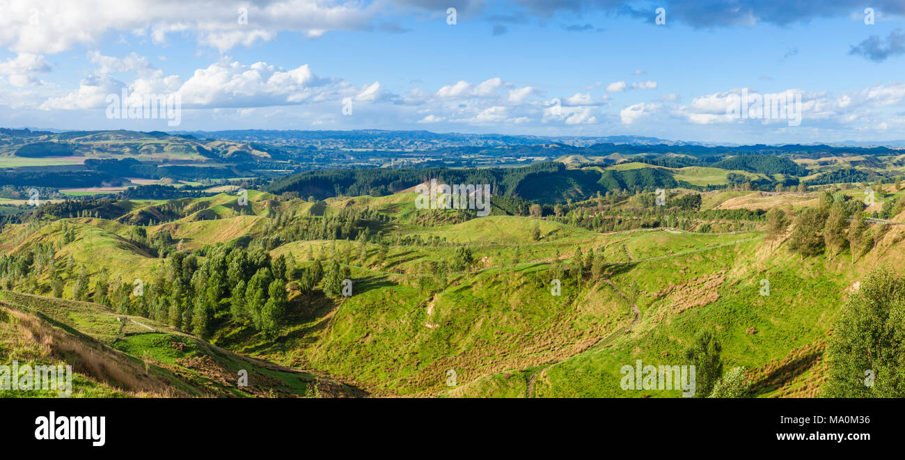 Nouvelle-zélande Nouvelle-zélande point lookout orageux avec vue sur la vallée de Rangitikei et le mieux préservé des séquences de terrasses de la rivière dans le monde manawatu Banque D'Images