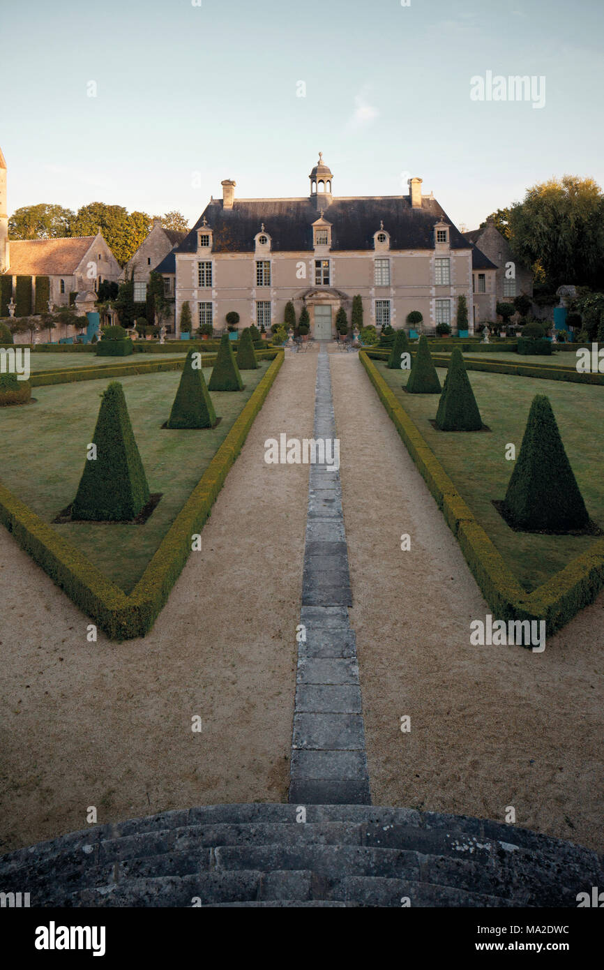 Façade du château de Brecy jardin Banque D'Images