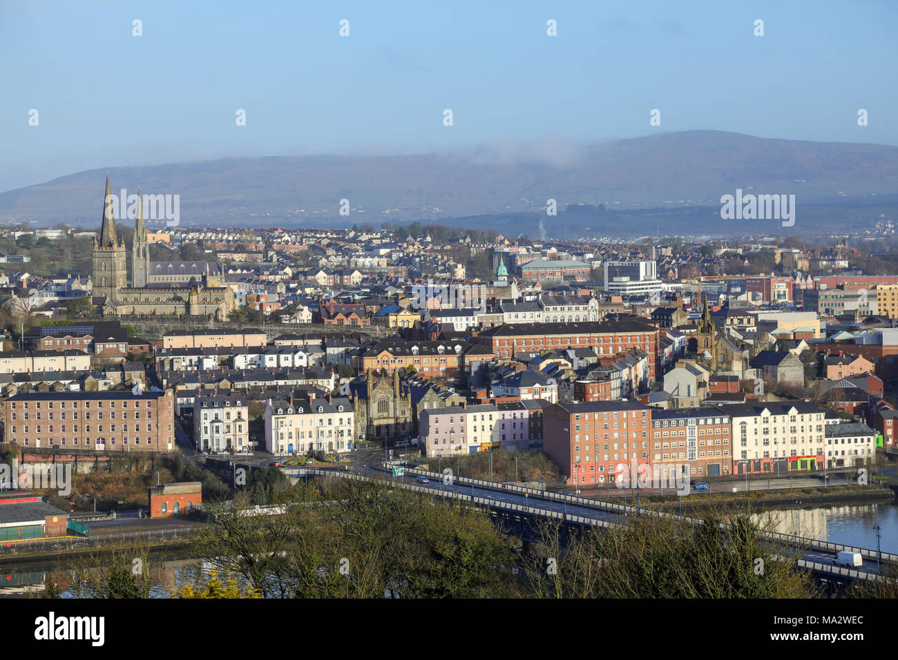 Derry, Londonderry et de la rivière Foyle, Irlande du Nord. Banque D'Images