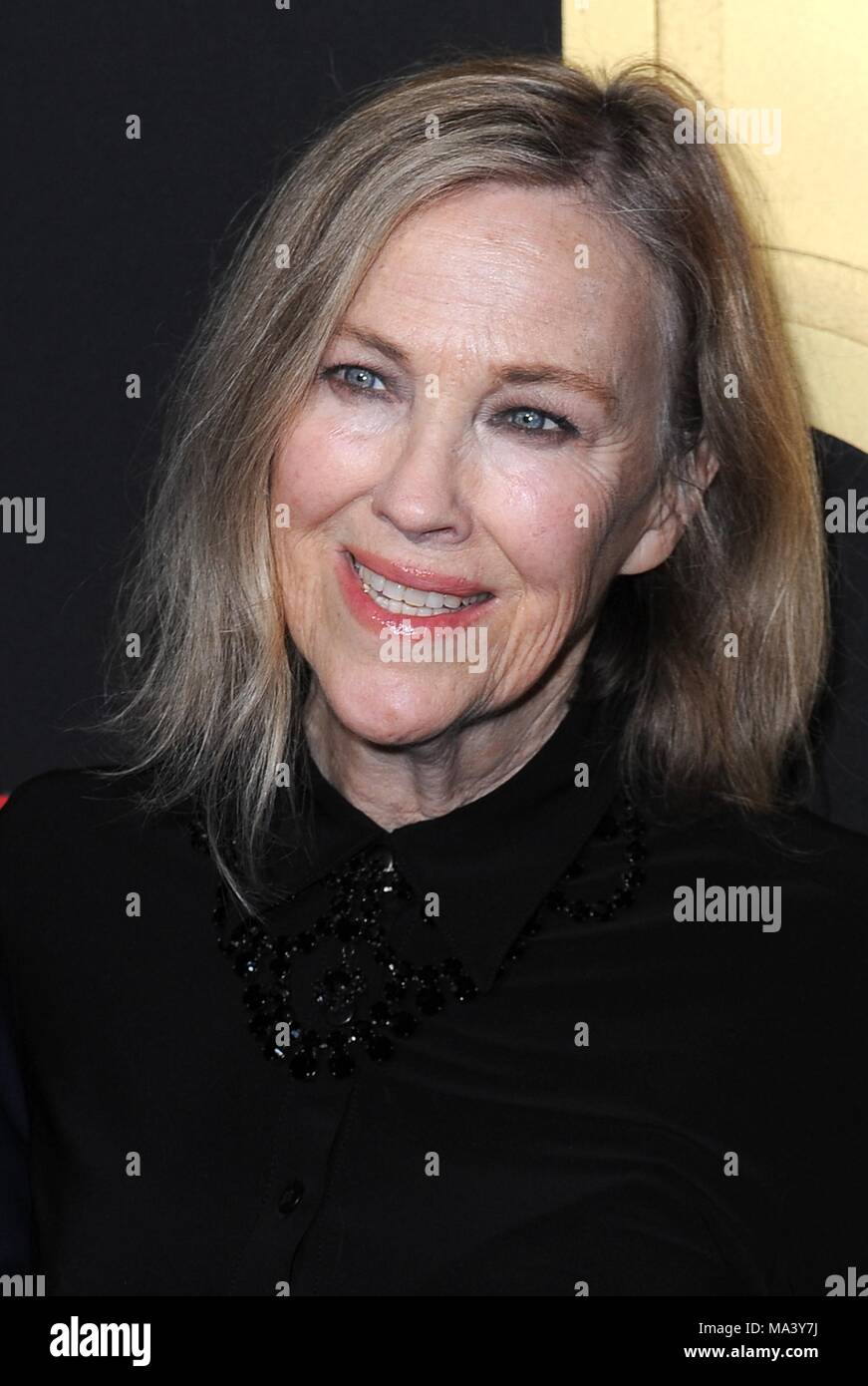 New York, NY, USA. Mar 29, 2018. Catherine O Hara au niveau des arrivées pour NETFLIX UNE SÉRIE D'événements malheureux de Saison 2 Premiere, Metrograph, New York, NY 29 Mars, 2018. Credit : Kristin Callahan/Everett Collection/Alamy Live News Banque D'Images