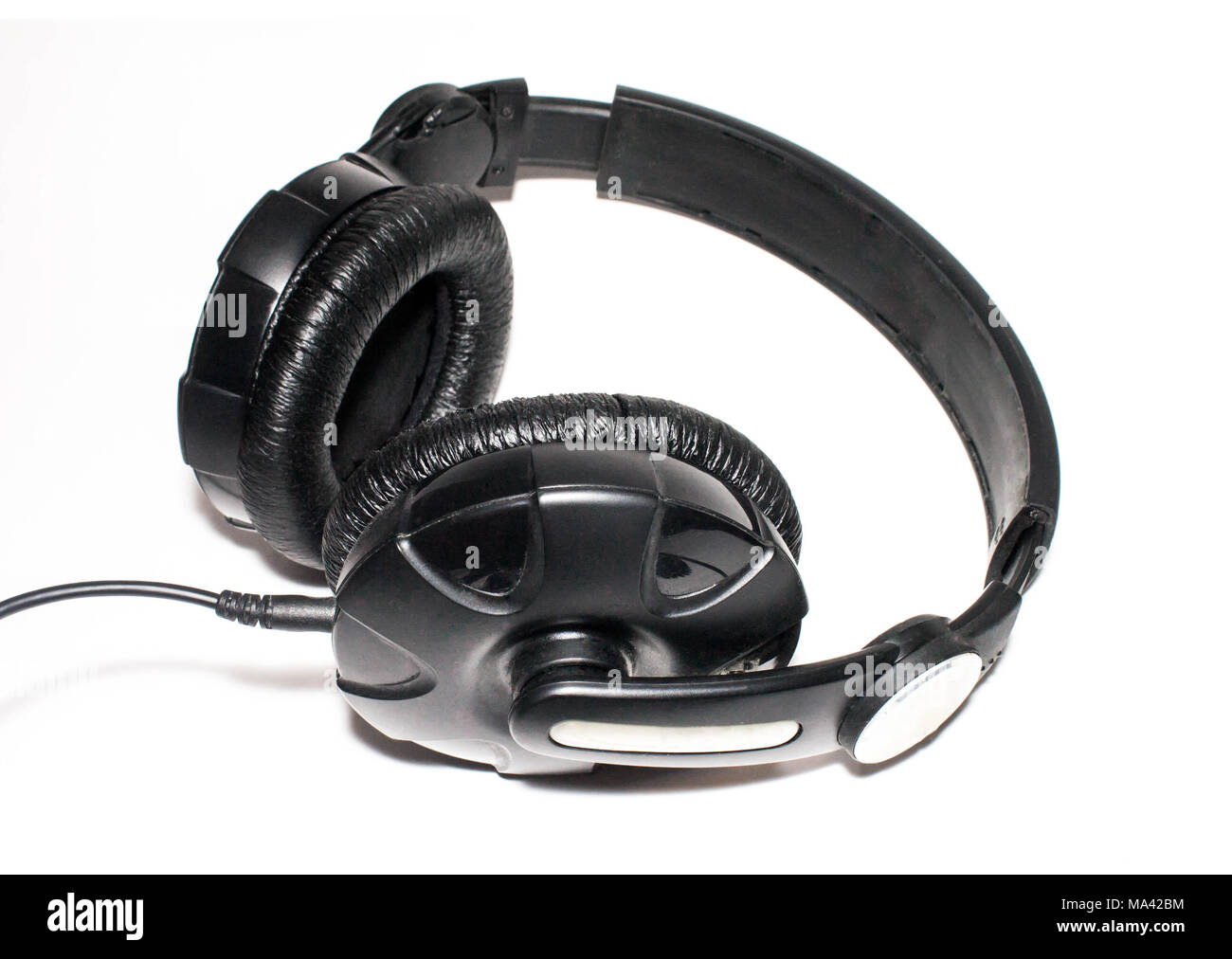 Casque audio blanc sur fond isolé Banque D'Images