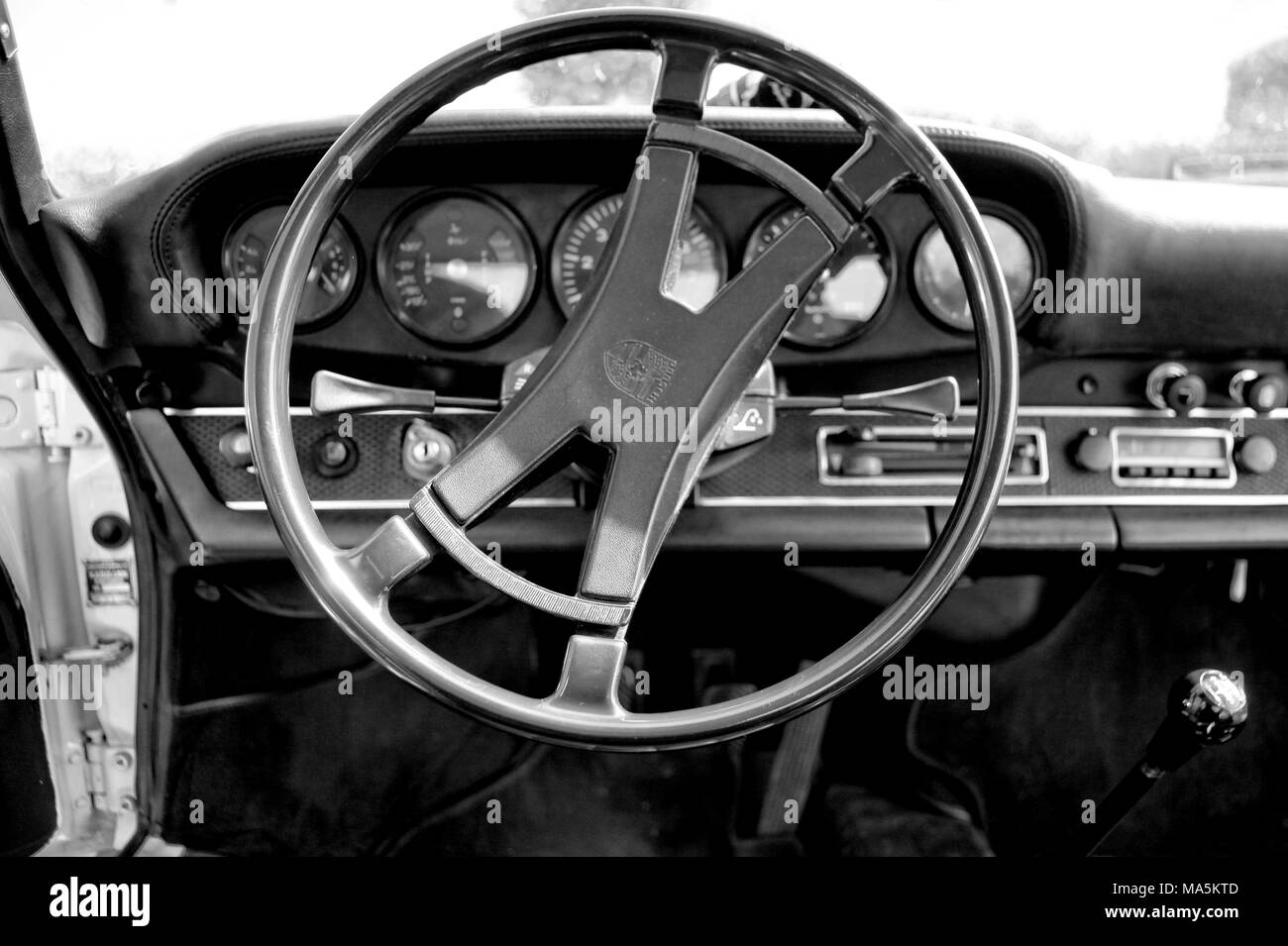 À bord d'une Porsche 911 T ( 1970 ) l'ensemble de la région. Banque D'Images