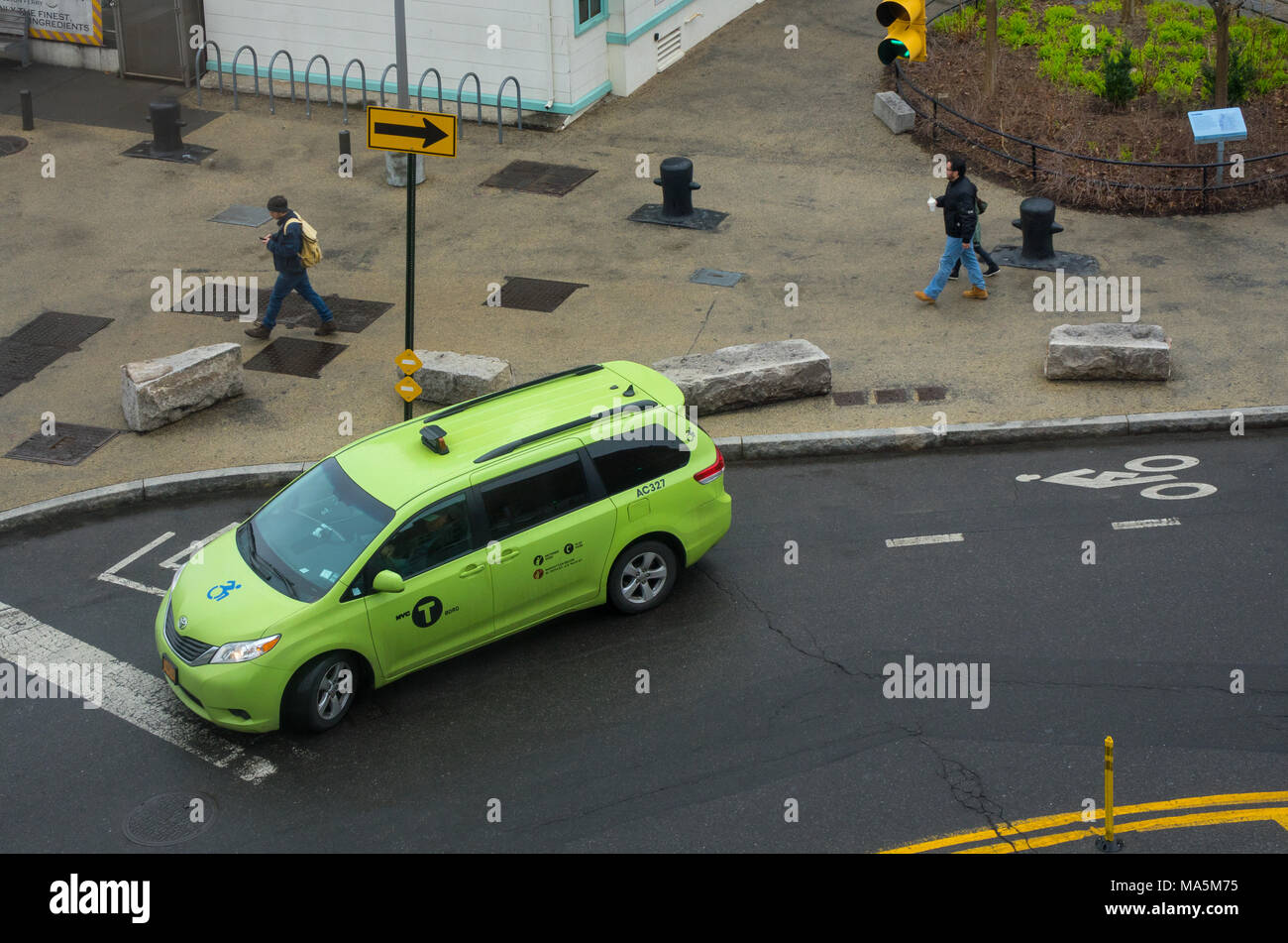 Taxi arrondissement extérieur vert Banque D'Images