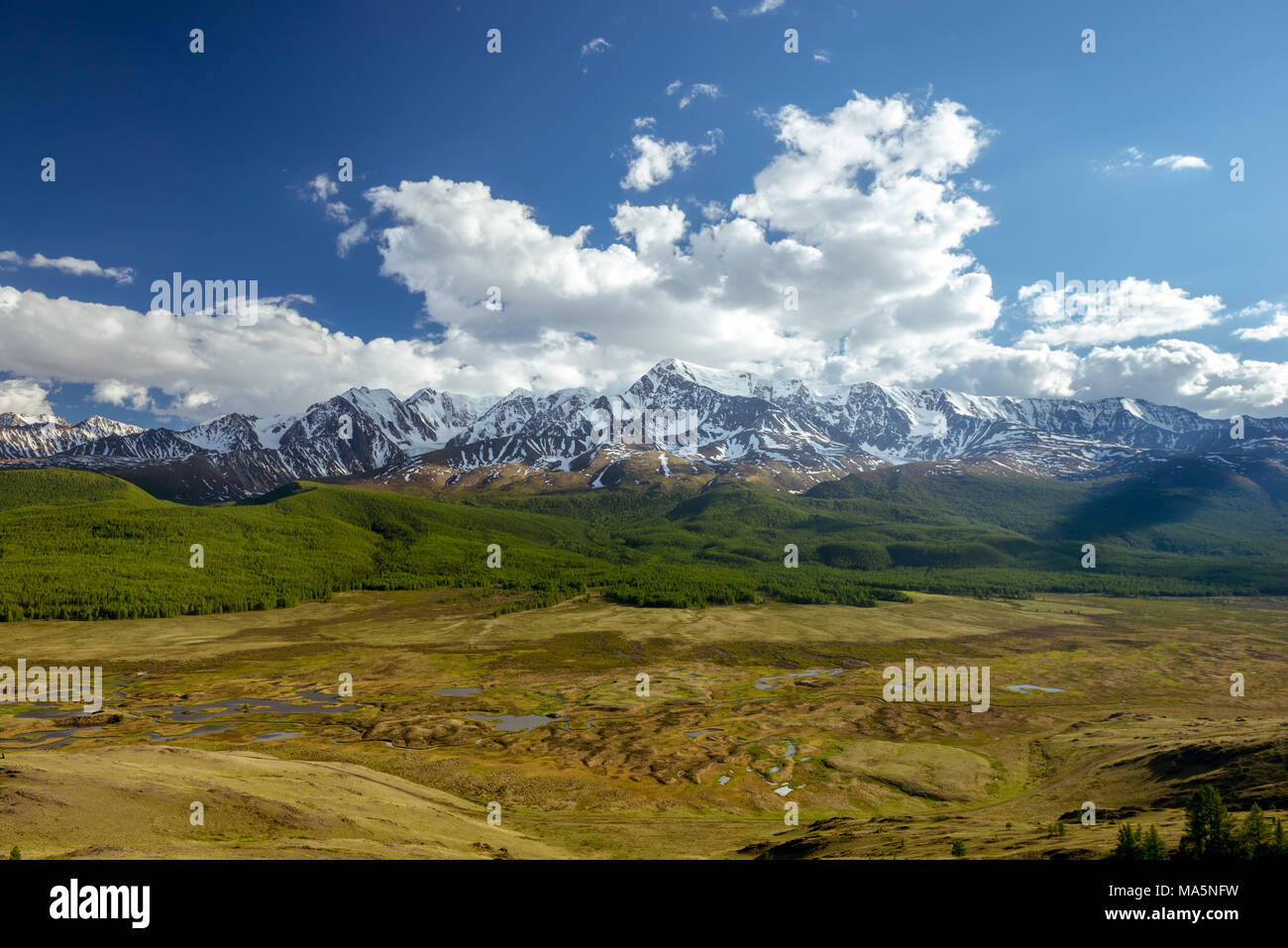 Vue aérienne pour les glaciers des montagnes de l'Altaï Sibérie Russie Banque D'Images
