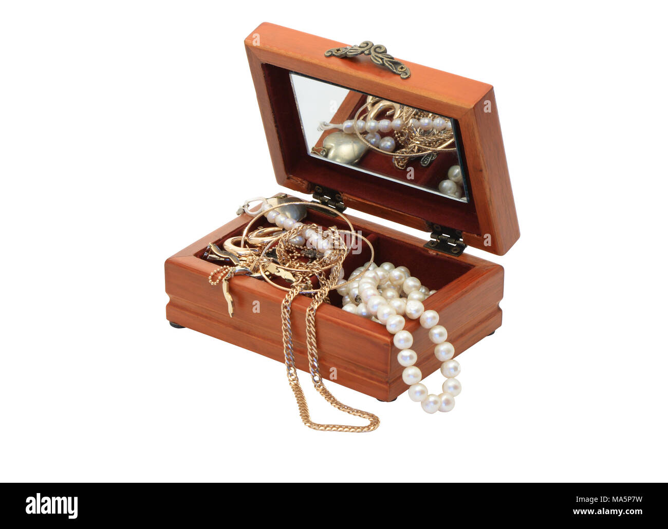 Belle boîte à bijoux en bois isolé sur fond blanc avec clipping path Banque D'Images