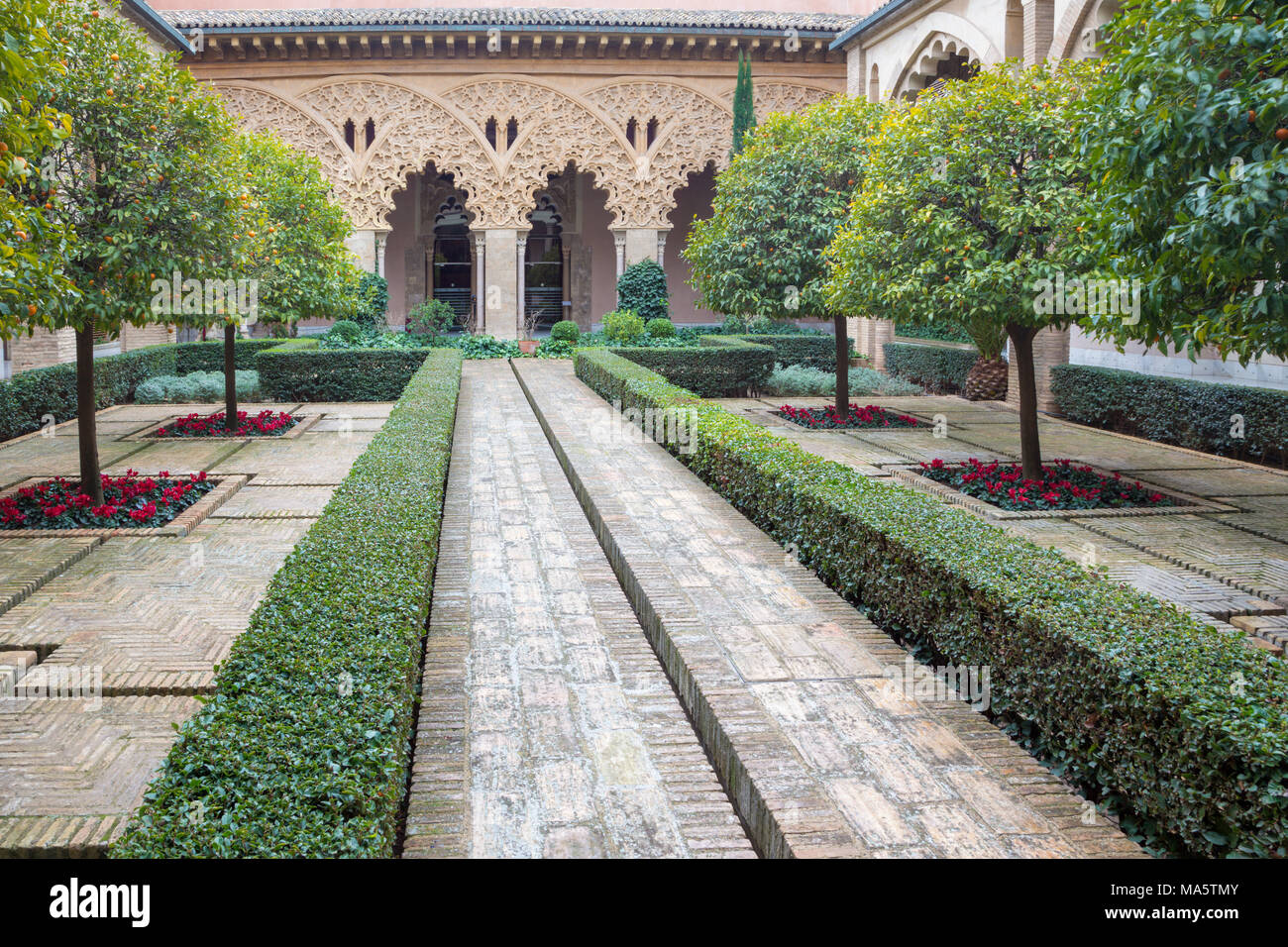 Saragosse, Espagne - 2 mars, 2018 : l'atrium de la Aljaferia palace. Banque D'Images