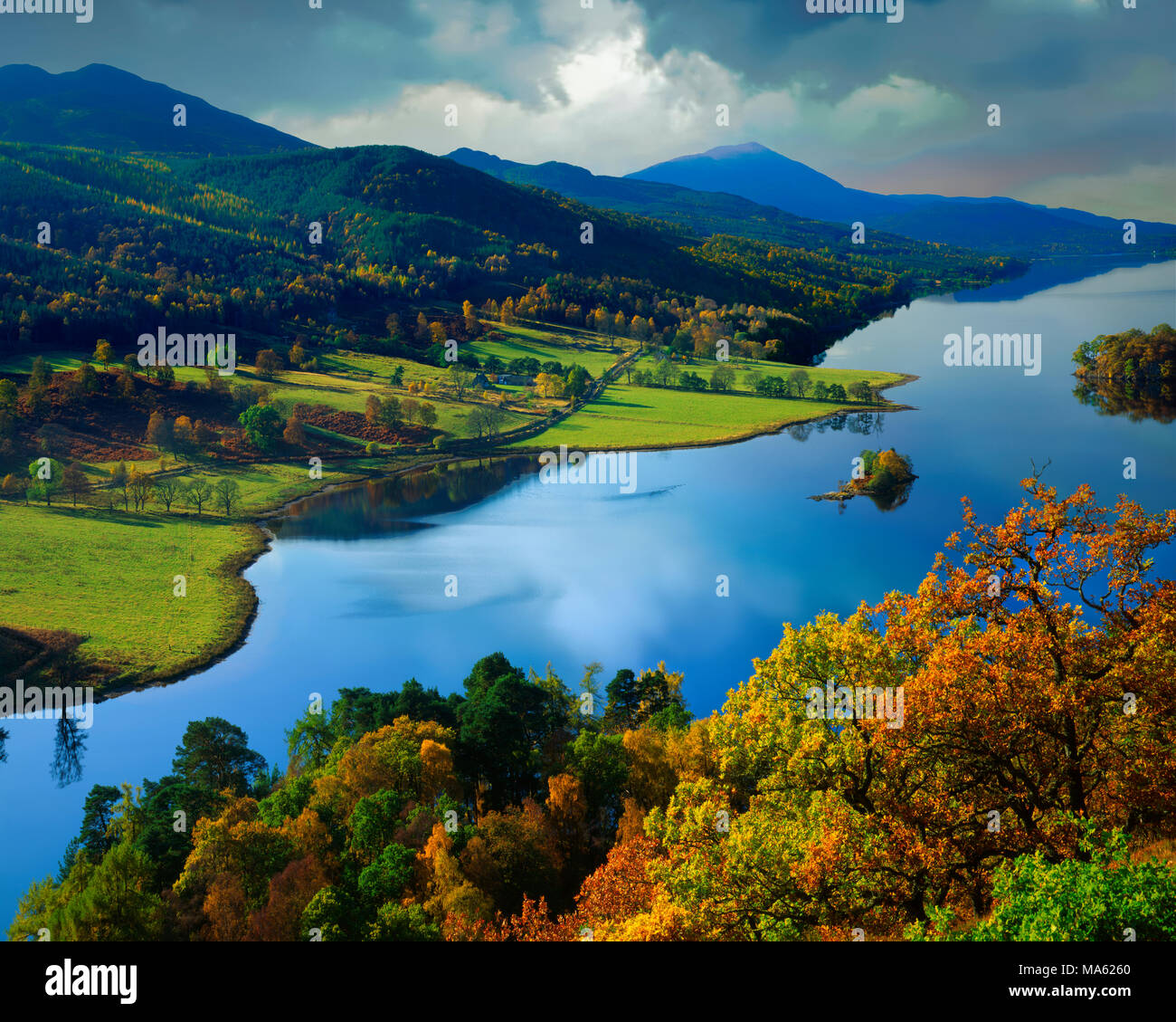 Fr - Scotland : Loch Tummel de Queen's View à Tayside Banque D'Images