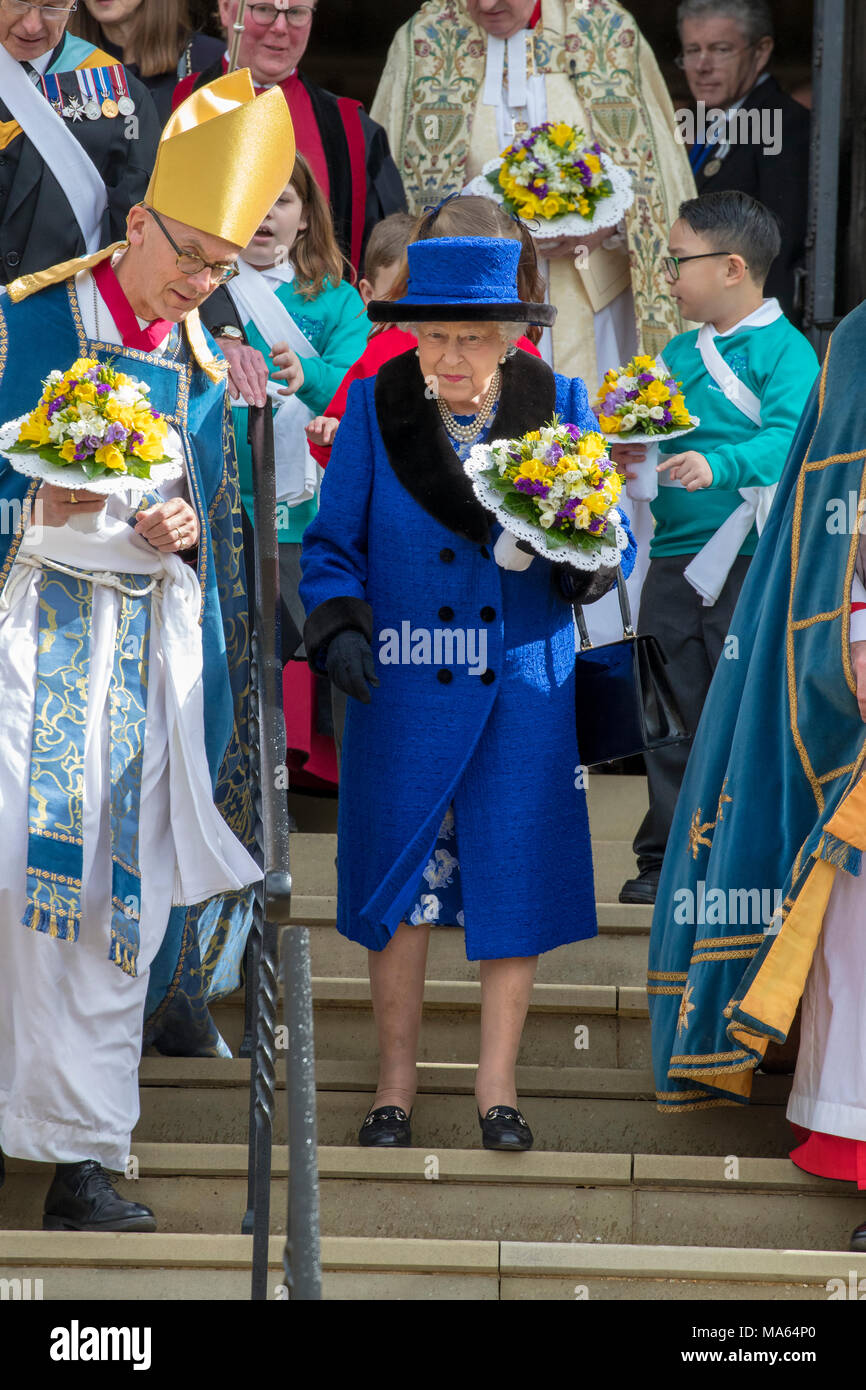 29 mars 2018 Grande-Bretagne Royaume-uni Windsor's Queen Elizabeth assiste à la Royal Service Saint à la Chapelle St George dans le parc du château de Windsor. Jeudi Saint est le jour saint chrétien qui tombe sur le jeudi avant Pâques. Il commémore la Cène et saint de Jésus Christ avec les Apôtres. Banque D'Images