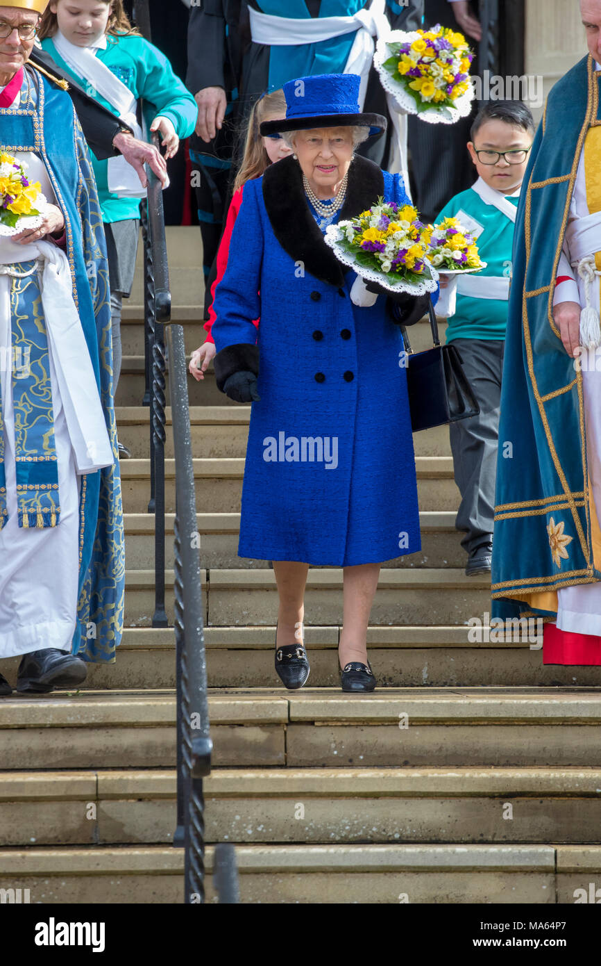 29 mars 2018 Grande-Bretagne Royaume-uni Windsor's Queen Elizabeth assiste à la Royal Service Saint à la Chapelle St George dans le parc du château de Windsor. Jeudi Saint est le jour saint chrétien qui tombe sur le jeudi avant Pâques. Il commémore la Cène et saint de Jésus Christ avec les Apôtres. Banque D'Images