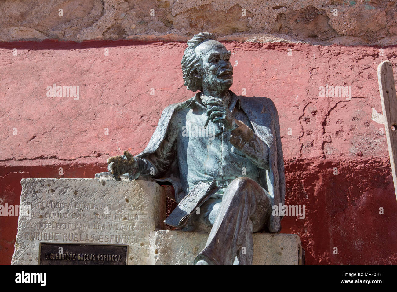 Sculpture d'Enrique Ruelas Espinosa, fondateur de Cervantes annuel Festival, Guanajuato, Mexique Banque D'Images
