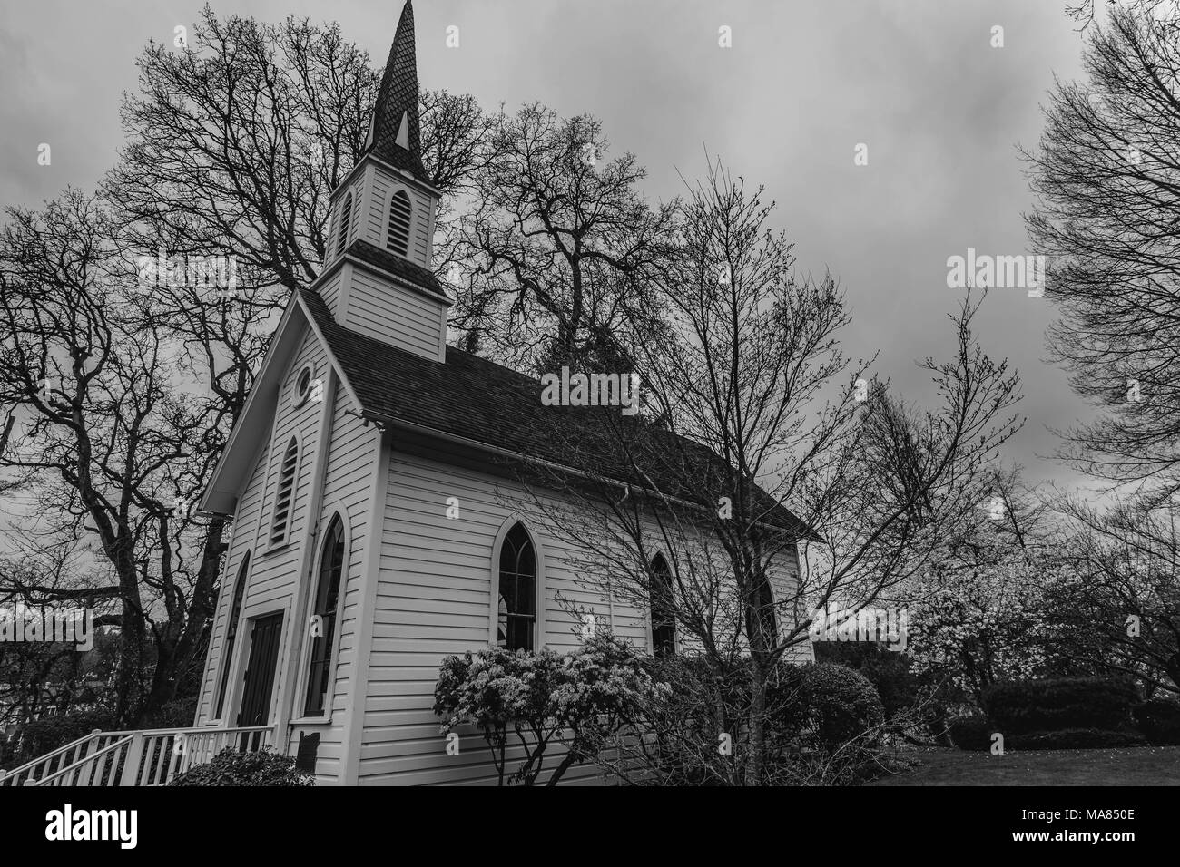 Petite église près de la rivière Willamette à Portland, Oregon, USA Banque D'Images