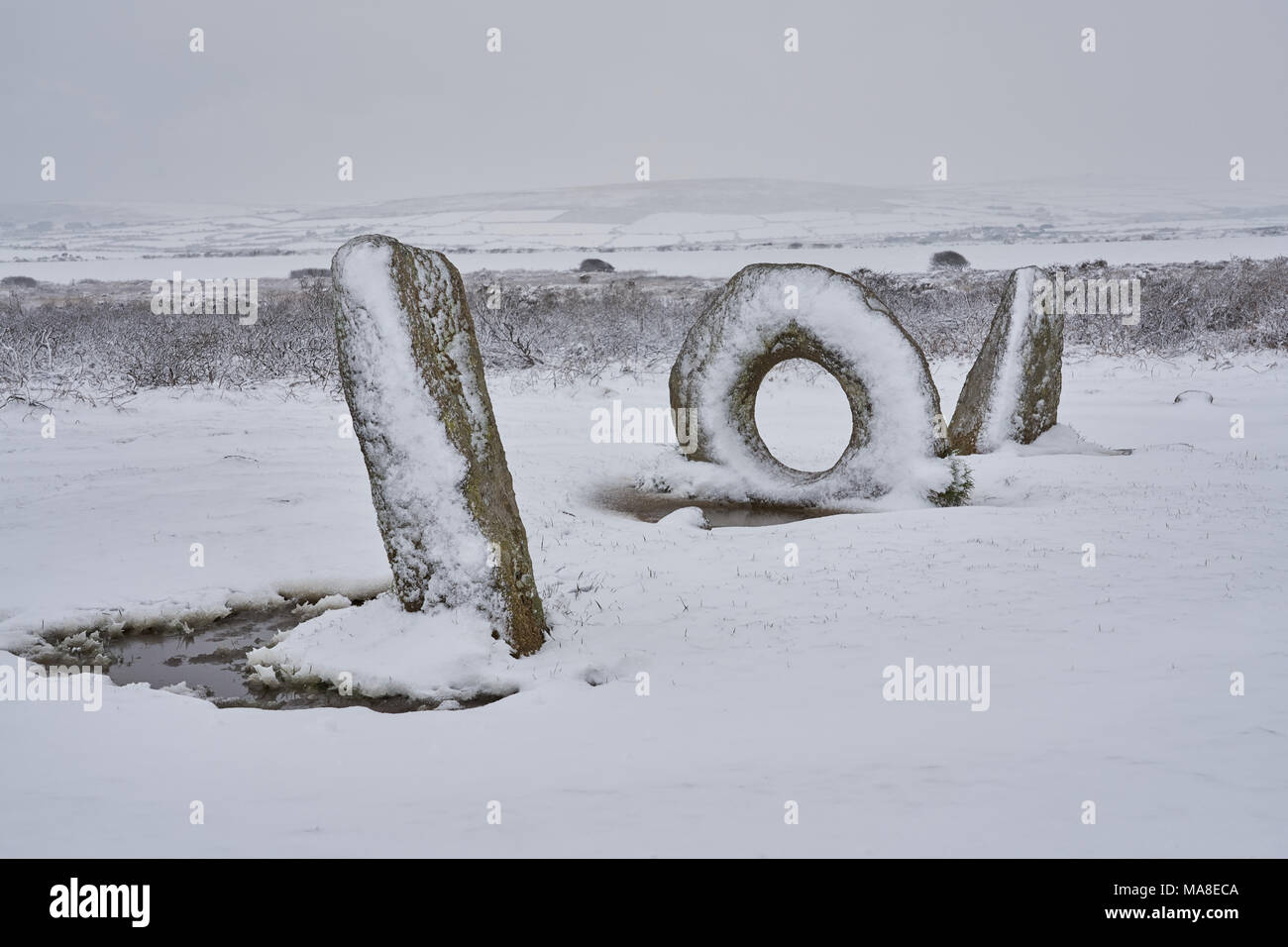 Men-an-Tol. Les pierres de l'âge du bronze, pour des pouvoirs de guérison aider les maux de dos et la fertilité. National Trust. English Heritage Banque D'Images