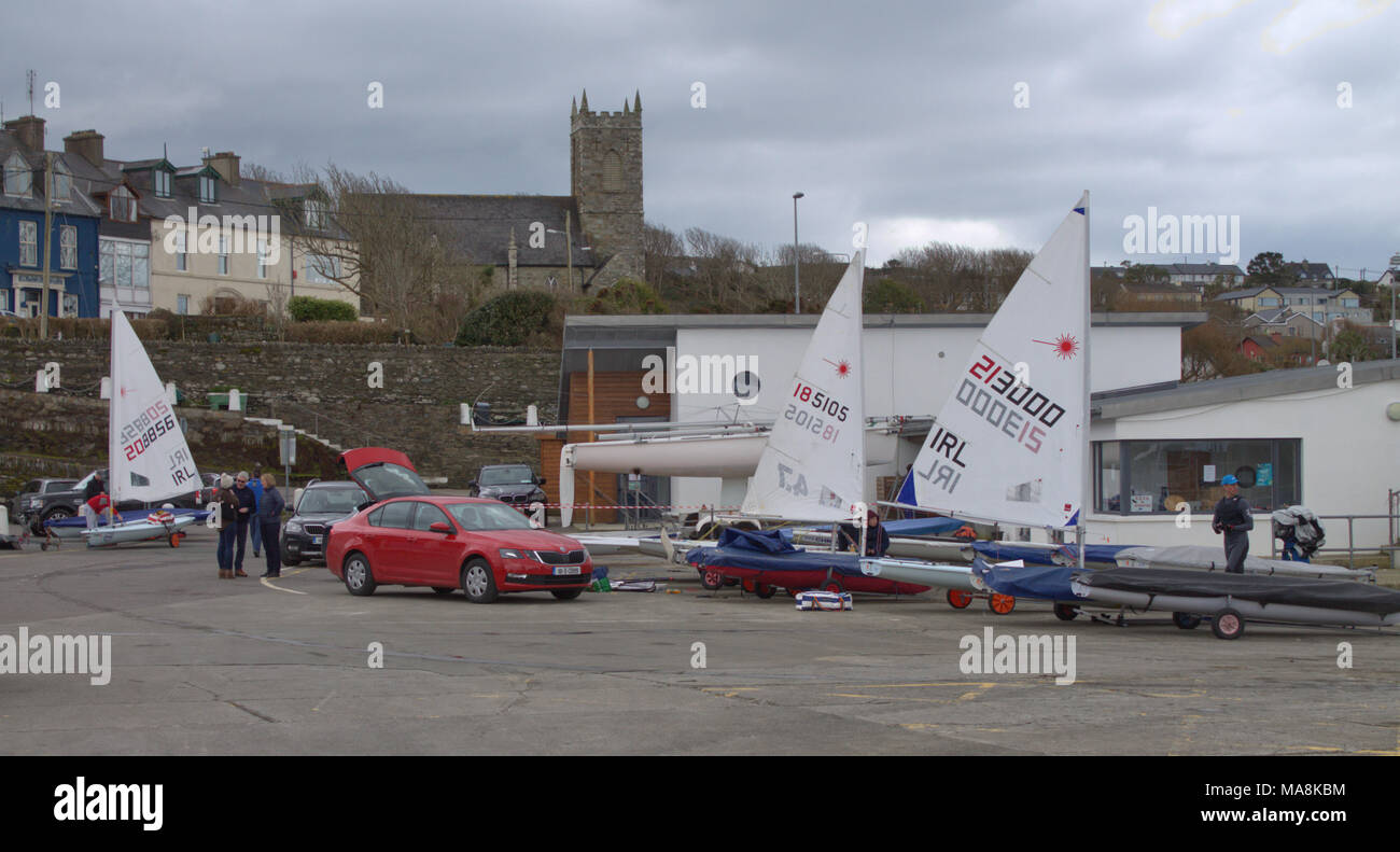 Course laser mis en état de faire lancer au yacht club de Baltimore, en Irlande, le site touristique et destination de vacances sur la côte sud. Banque D'Images