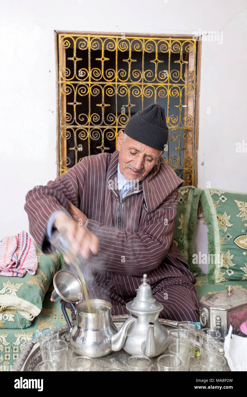 Thé marocain Banque de photographies et d'images à haute résolution - Alamy