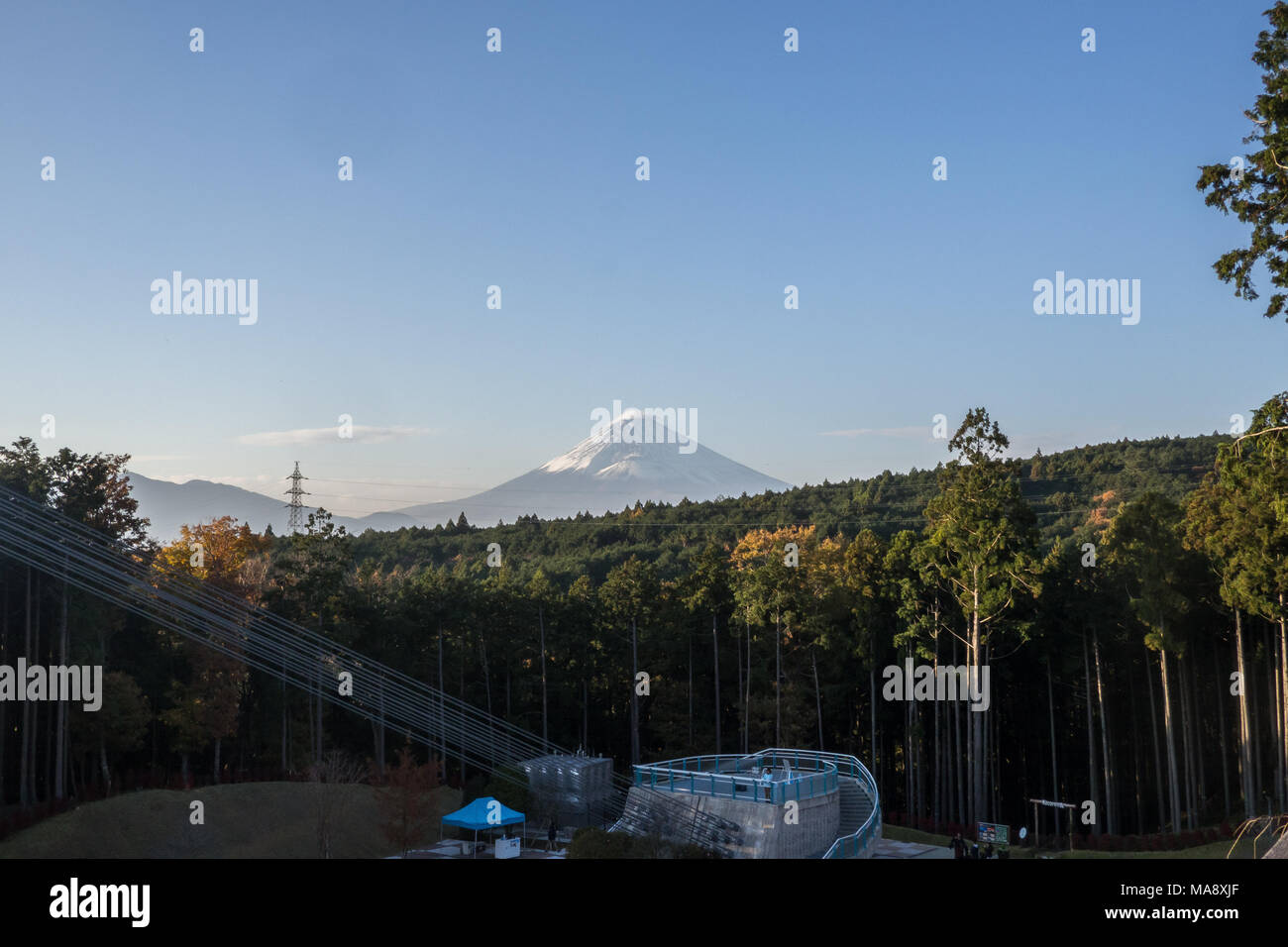 Une vue sur le Mont Fuji et la Mishima Skywalk Bridge Banque D'Images