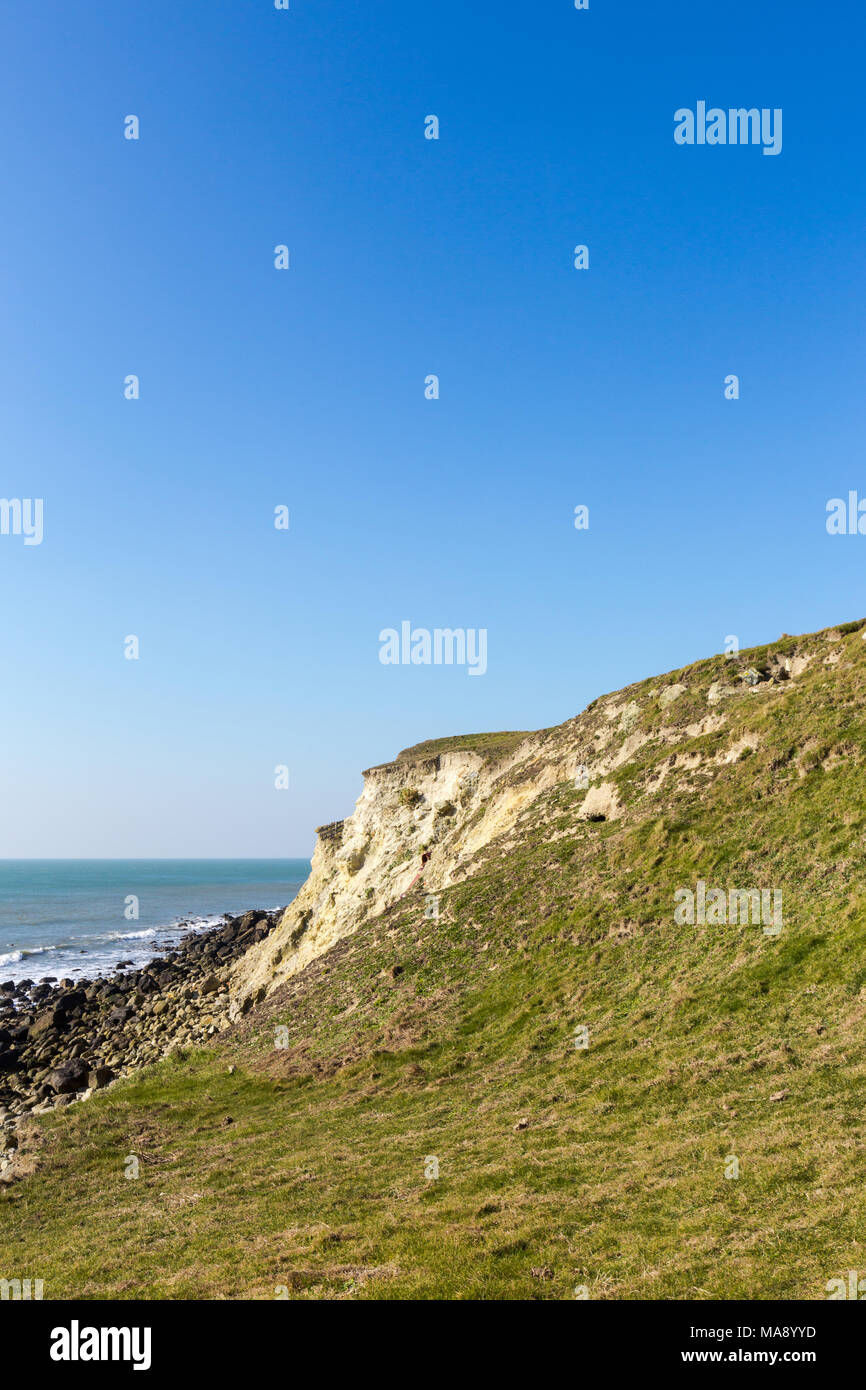 Paysage de l'île de Wight, St Catherine's Lighthouse en région journée ensoleillée, avec de l'herbe vert vif andclear ciel bleu Banque D'Images