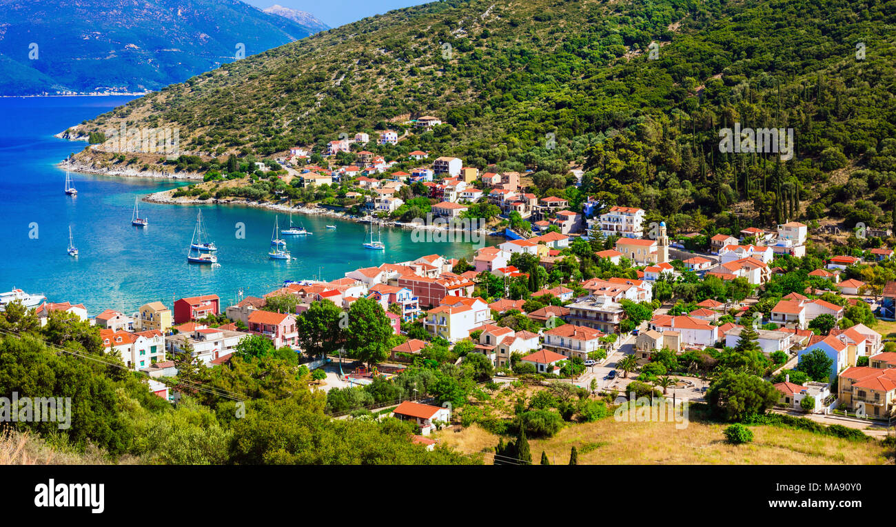 Beau village Agia Efimia,vue panoramique,l'île de Céphalonie, Grèce. Banque D'Images