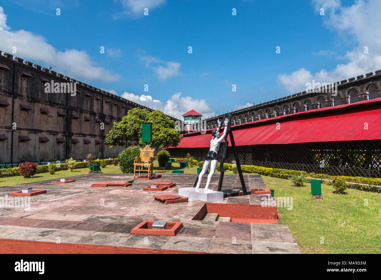 Port Blair, îles Andaman. L'Inde. 12 janvier 2018 : Statue d'un prisonnier politique indienne dans la prison cellulaire où les Indiens soumis britannique libéré Banque D'Images