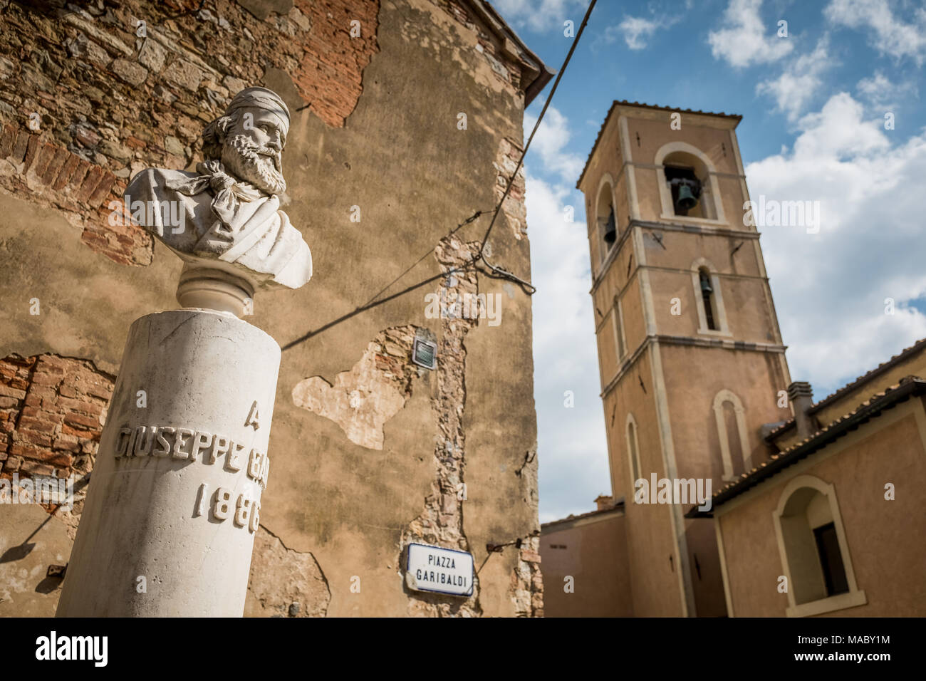 Campiglia Marittima, province de Livourne dans la région Toscane, situé à environ 100 kilomètres de Florence, la statue à la mémoire de Giuseppe G Banque D'Images