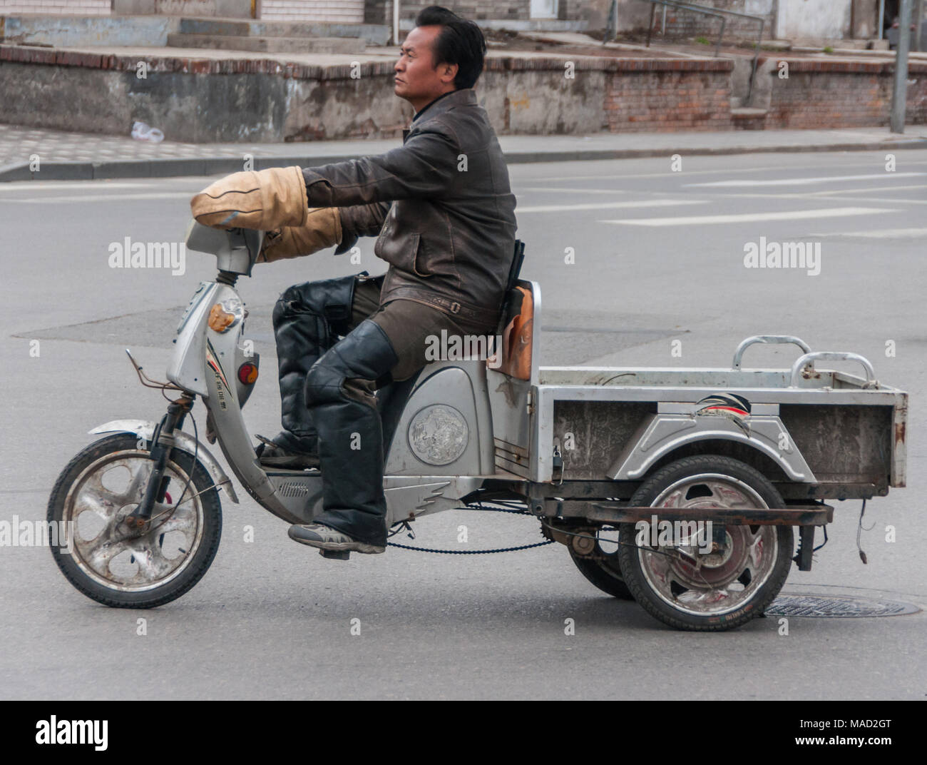 Freight tricycle Banque de photographies et d'images à haute résolution -  Alamy