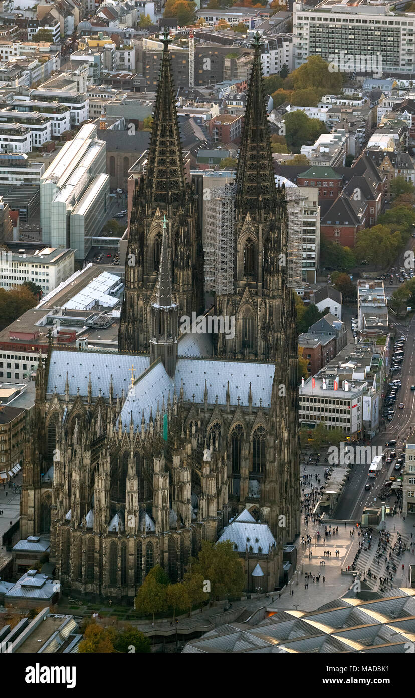 Vue aérienne, la cathédrale de Cologne, la grande Cathédrale de Saint Pierre, Site du patrimoine mondial de l'UNESCO, la cathédrale de l'Archidiocèse de Cologne, Dome, gothique, Neo-Go Banque D'Images