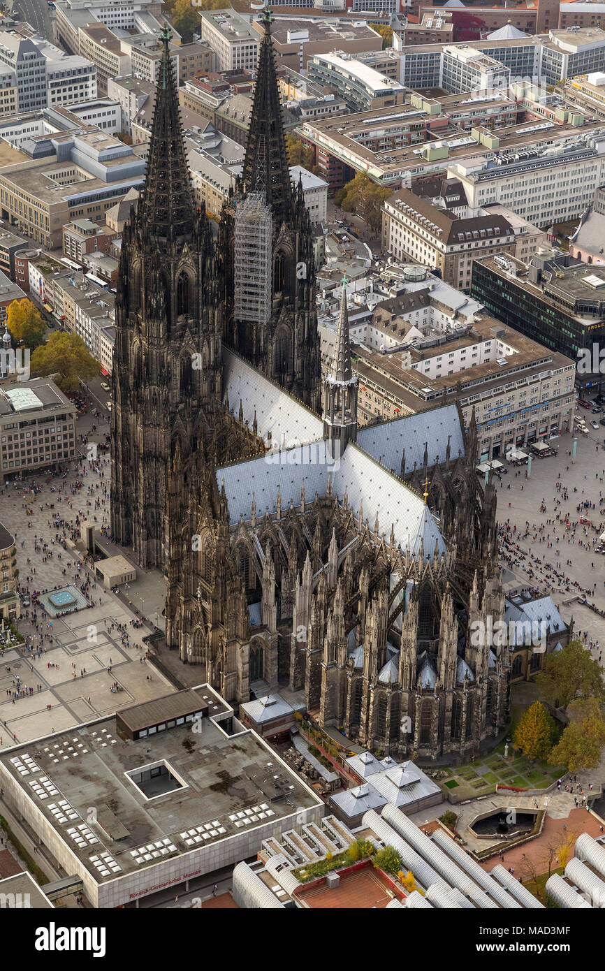 Vue aérienne, la cathédrale de Cologne, la grande Cathédrale de Saint Pierre, Site du patrimoine mondial de l'UNESCO, la cathédrale de l'Archidiocèse de Cologne, Dome, gothique, Neo-Go Banque D'Images