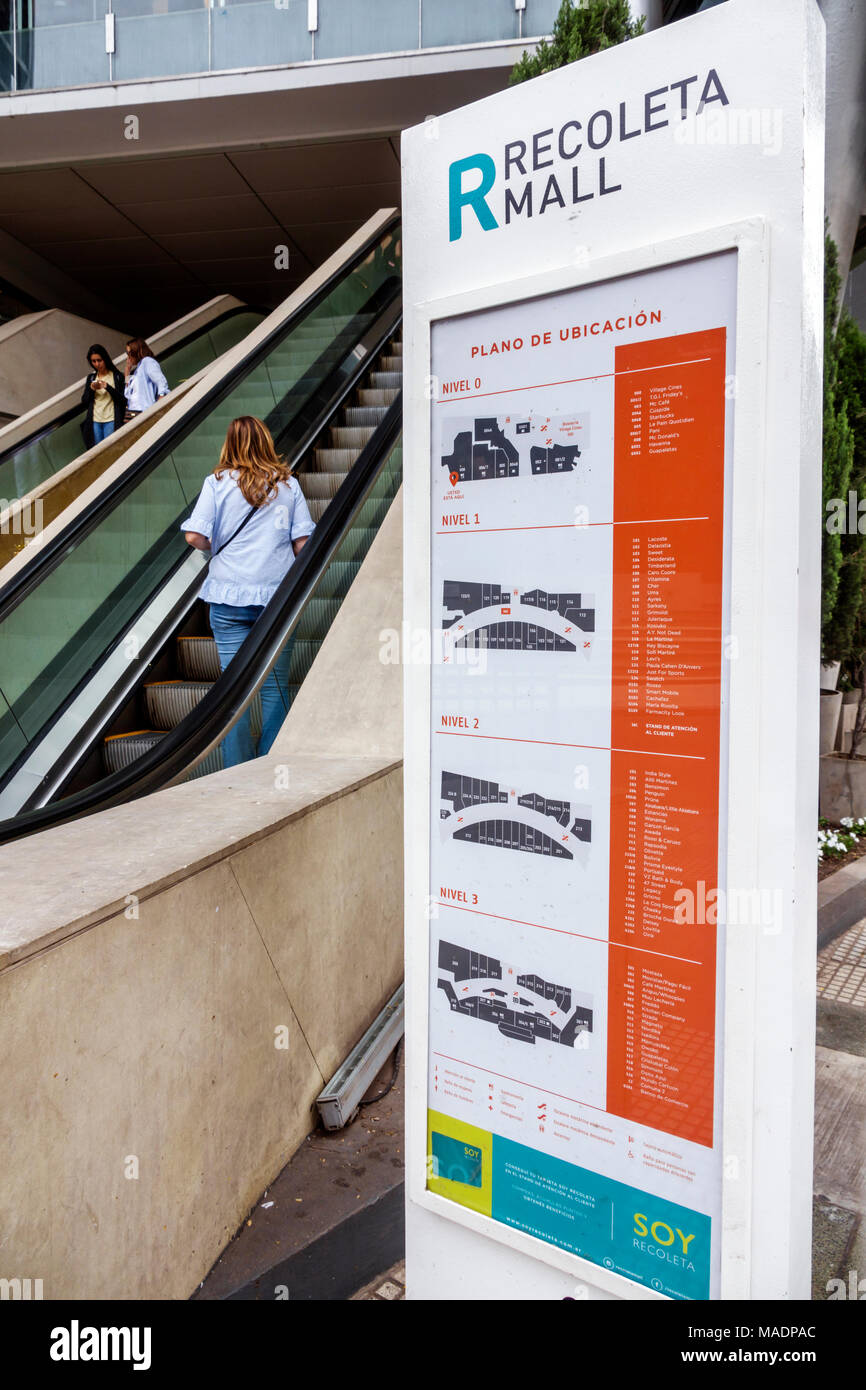 Buenos Aires Argentina,Recoleta Mall,entrée,escalier roulant,emplacement,carte,femme femme femme femme,hispanique,ARG171130270 Banque D'Images