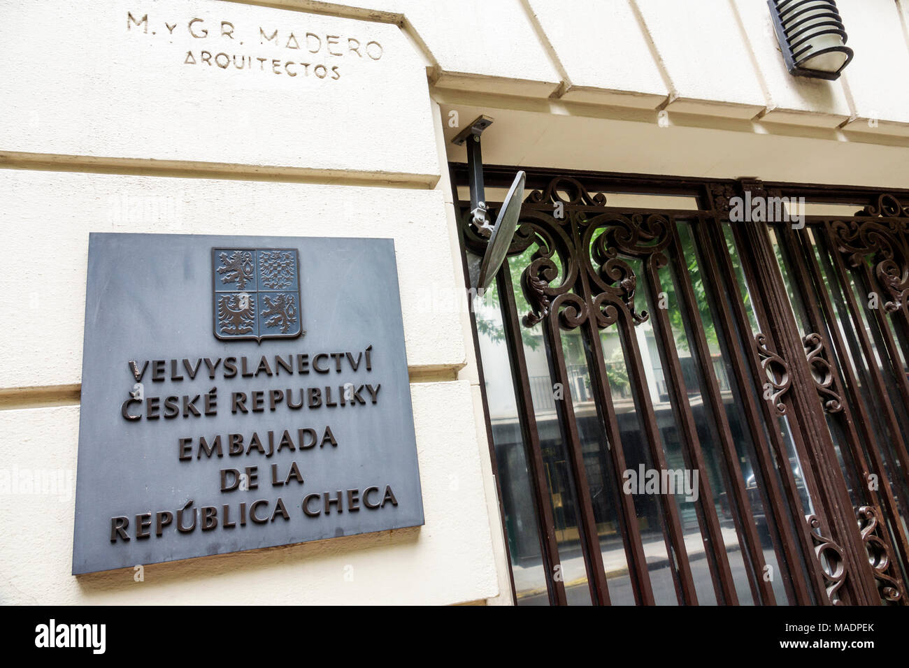 Buenos Aires Argentine,Recoleta,République Tchèque Ambassade,extérieur,panneau,hispanique,ARG171130311 Banque D'Images