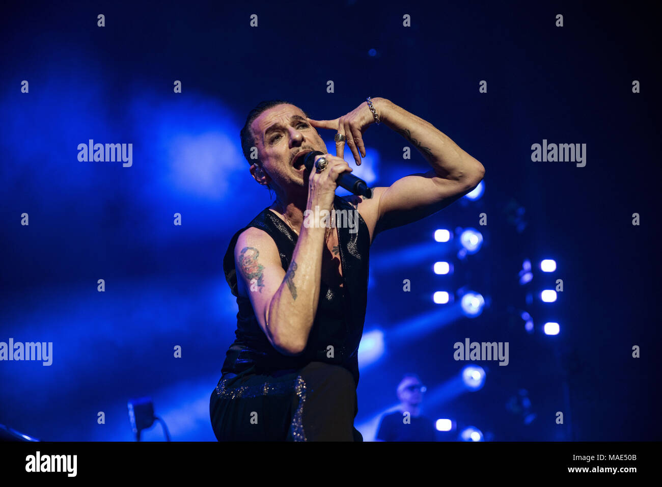 8 octobre 2017 - DEPECHE MODE effectue au cours de l'Esprit Mondial d' au SAP Center de San Jose, Californie Crédit : Greg Chow/ZUMA/Alamy Fil Live News Banque D'Images