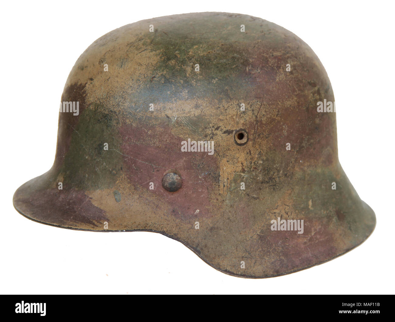 World War 2 peint camouflage casque allemand m42 a marqué à peine 999 bataillon qui a servi dans la Bataille des Ardennes Banque D'Images