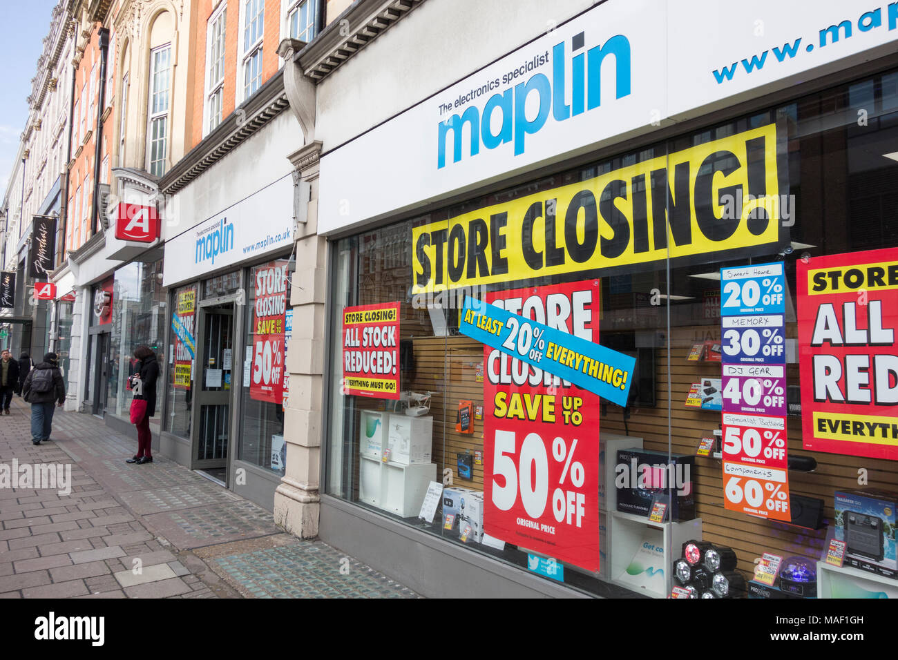 Maplin Electronics store, le spécialiste de la fermeture, la vente sur Tottenham Court Road, London, NW1, UK Banque D'Images