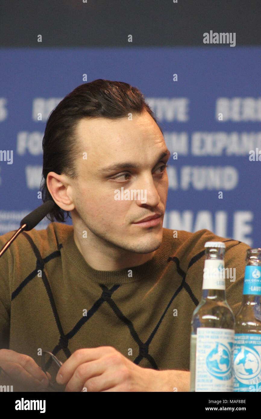 Conférence de presse à l'hôtel Grand Hyatt à Berlin/Allemagne pour "Transit" par 68e Berlinale avec star allemande Franz Rogowski Banque D'Images