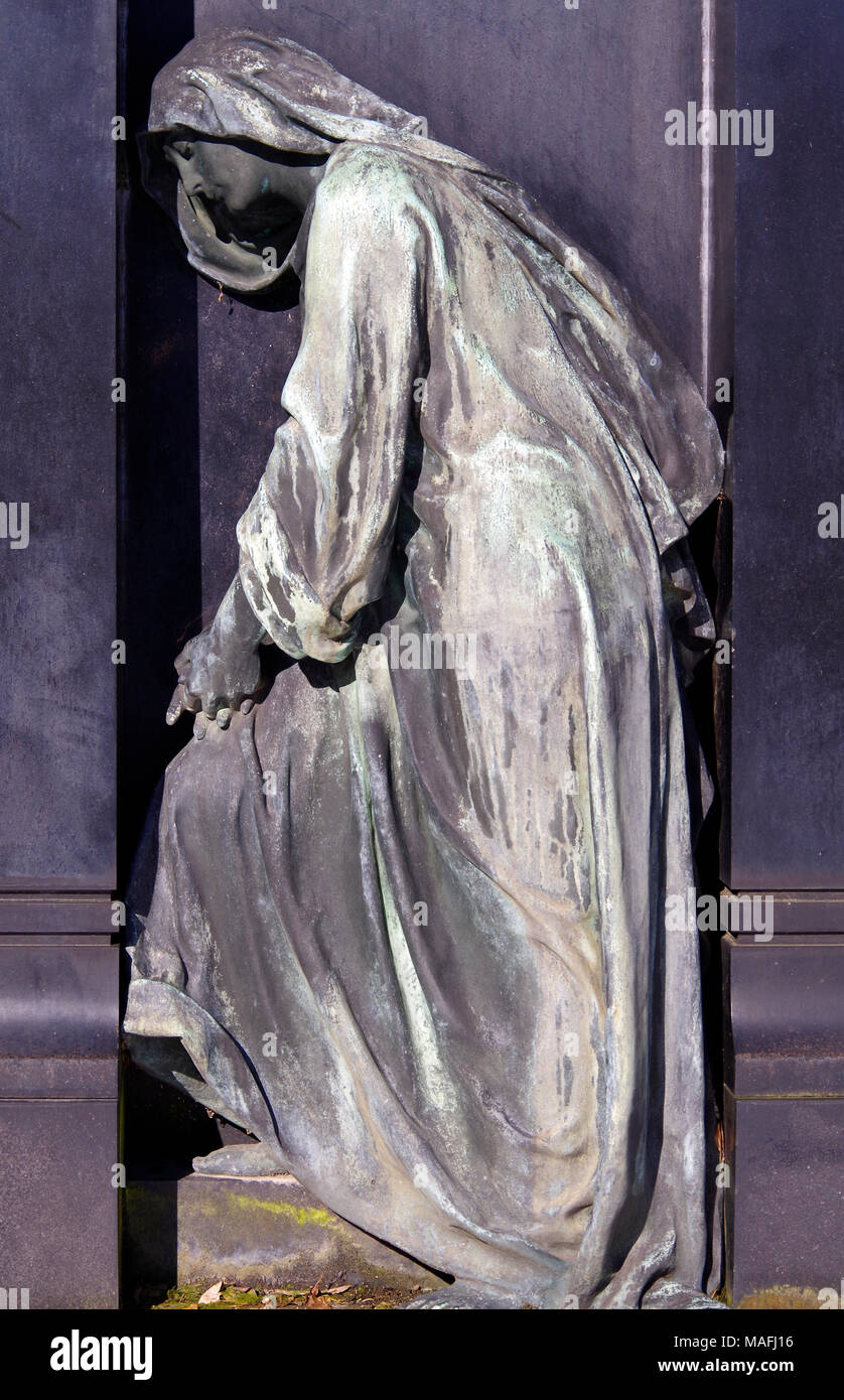 Cimetière Ohlsdorf à Hambourg, créé en 1877 comme un lieu de sépulture non confessionnel, l'un des plus grands cimetières, hiver, Banque D'Images