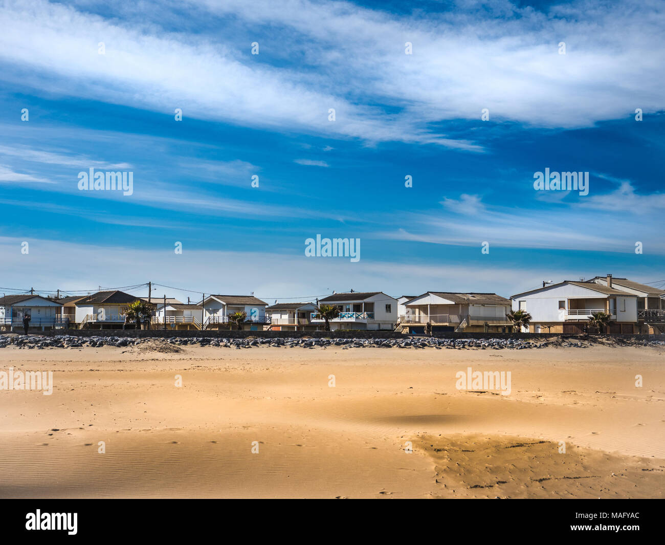 Locations de maisons de plage à Gruissan sur une journée d'hiver ensoleillée Banque D'Images