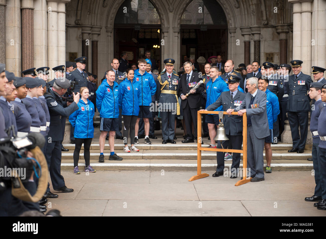 Chef de l'état-major de l'Air Sir Stephen Hillier au lancement de la RAF100, relais Royal Courts of Justice, Londres, Royaume-Uni. Banque D'Images