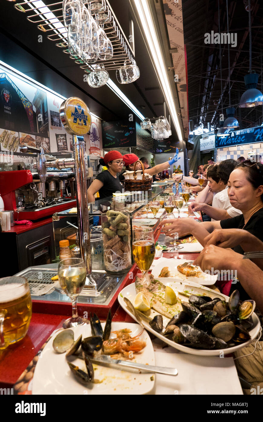 Fish restaurant barcelona Banque de photographies et d'images à haute  résolution - Alamy