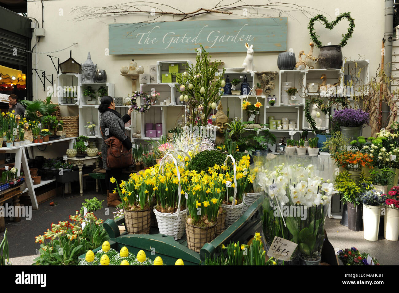 La fleuriste jardin clos Borough Market à Londres, Angleterre Banque D'Images